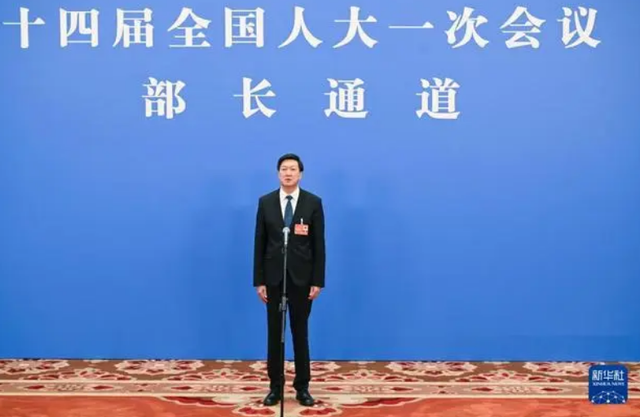 国家体育总局局长高志丹在“部长通道”回应社会关切 锚定体育强国目标 书写“十五五”体育发展新篇章